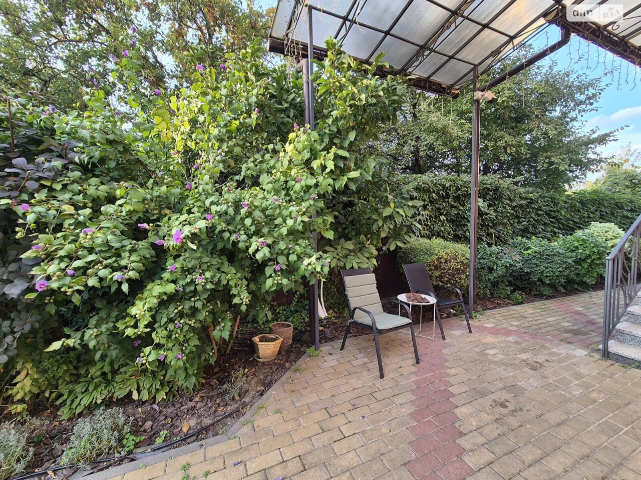 Sale of House Part - Gniwanske Shose