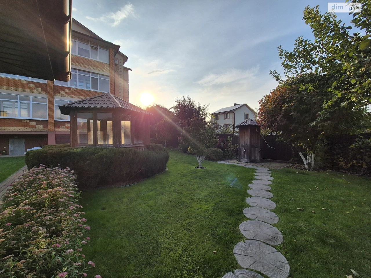 Sale of House Part - Gniwanske Shose