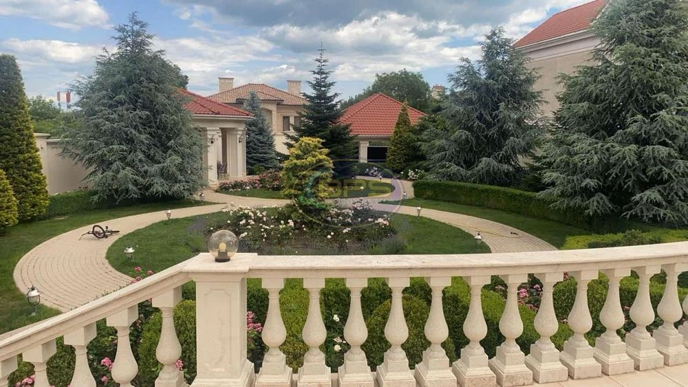 Elite residence by the sea | Sauvignon | 980 m² | 24.5 acres