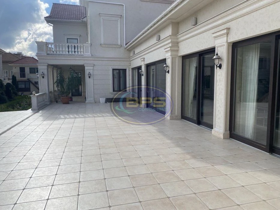 Elite residence by the sea | Sauvignon | 980 m² | 24.5 acres