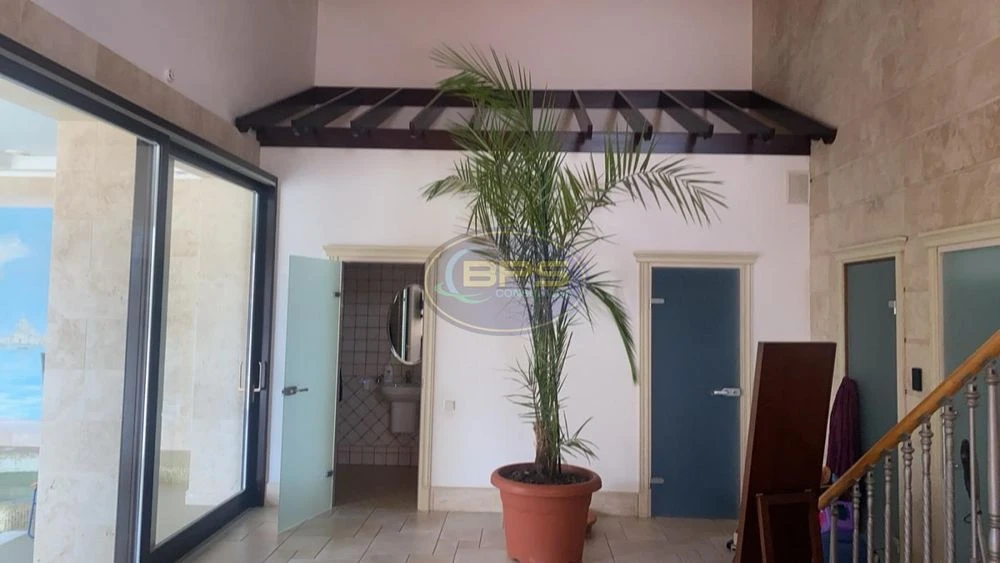 Elite residence by the sea | Sauvignon | 980 m² | 24.5 acres