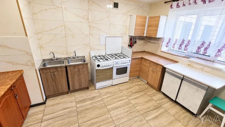 2-room apartment. M. Demіїvs'ka. Price: 13,000 UAH.