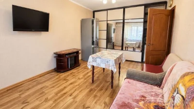 2-room apartment. M. Demіїvs'ka. Price: 13,000 UAH.