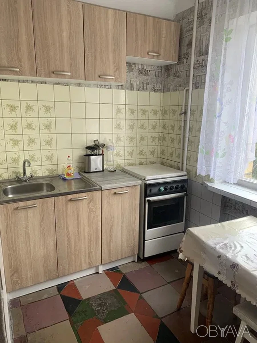 3-кімнатна квартира. Метро Житомирская. Стоимость 10 000 грн.