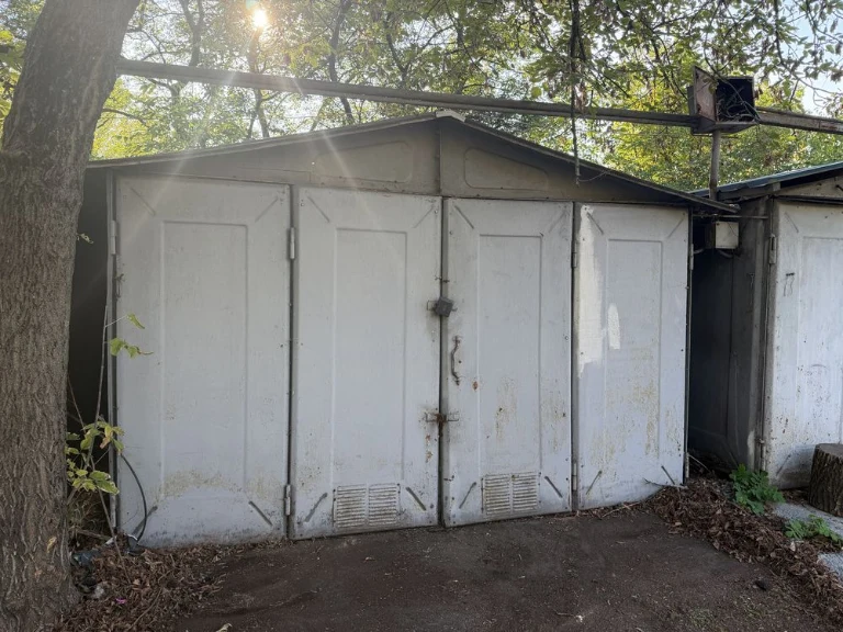 Garage for sale on Libidska Street