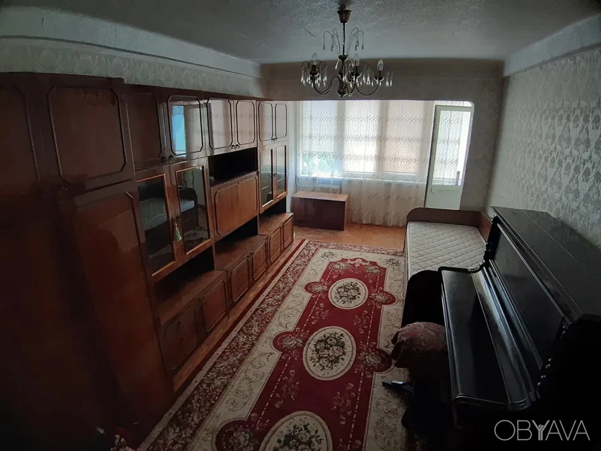 2-room apartment. Beresnyaky. Price 8,000 UAH.