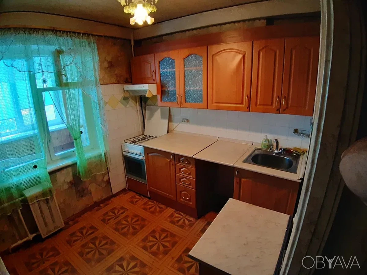 2-room apartment. Beresnyaky. Price 8,000 UAH.