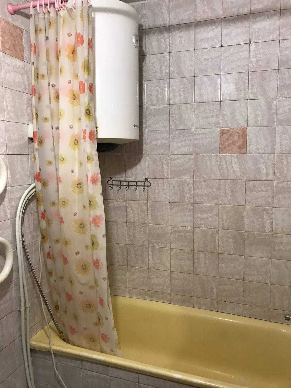3 bedroom apartment in Lutsk on вул. Наливайка