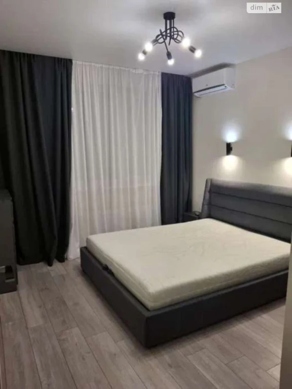 Long-Term Rental Apartment, Podilskiy