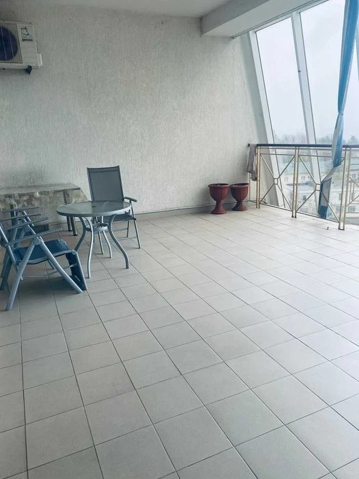 Продам 1-к квартиру в Аркадийском дворце, терраса, вид моря