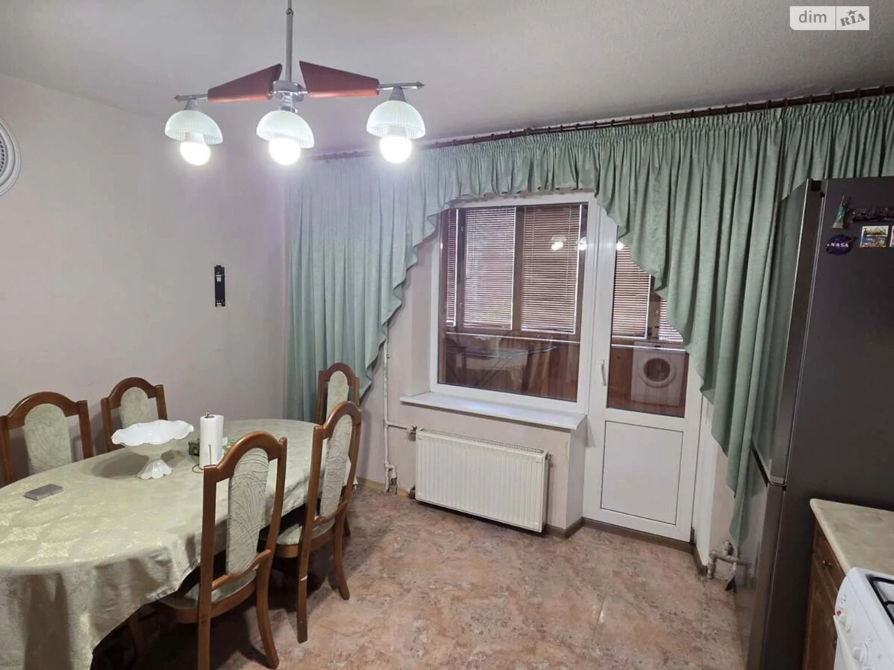 Long-Term Rental Apartment, Poczynki