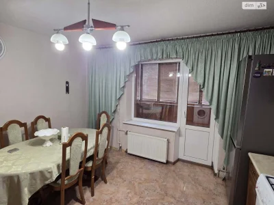 Long-Term Rental Apartment, Poczynki