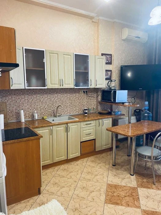 Продам 1-к квартиру в Аркадийском дворце, терраса, вид моря