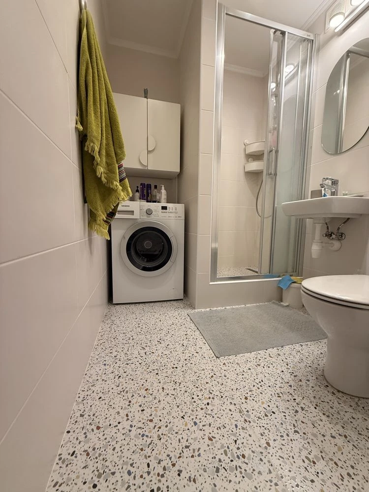 2-bedroom apartment with new renovation near the center of Kyiv!
