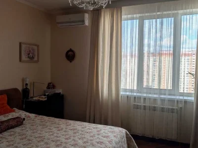 Apartment. Dniprovska Naberezhna, вул.