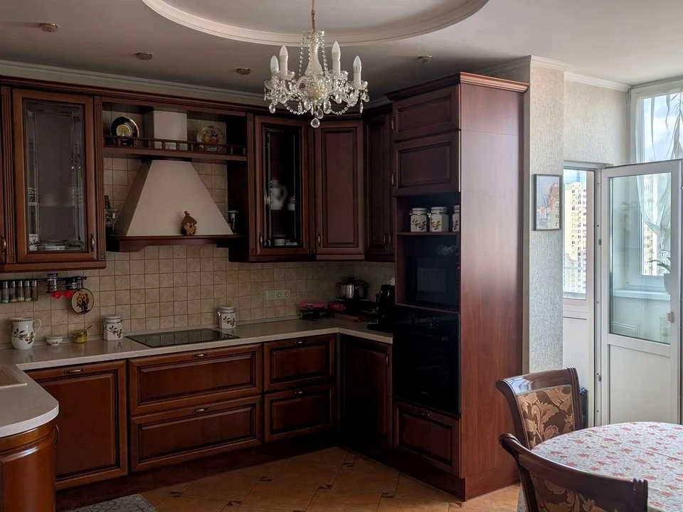 Apartment. Dniprovska Naberezhna, вул.