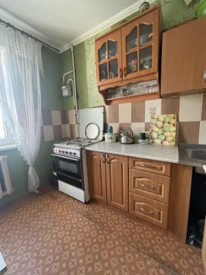 Продаж  2 чешки  проспект Центральний!