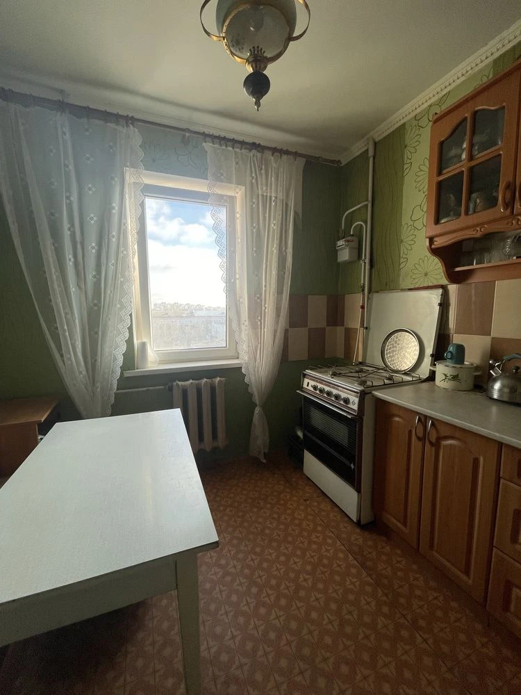 Продаж  2 чешки  проспект Центральний!