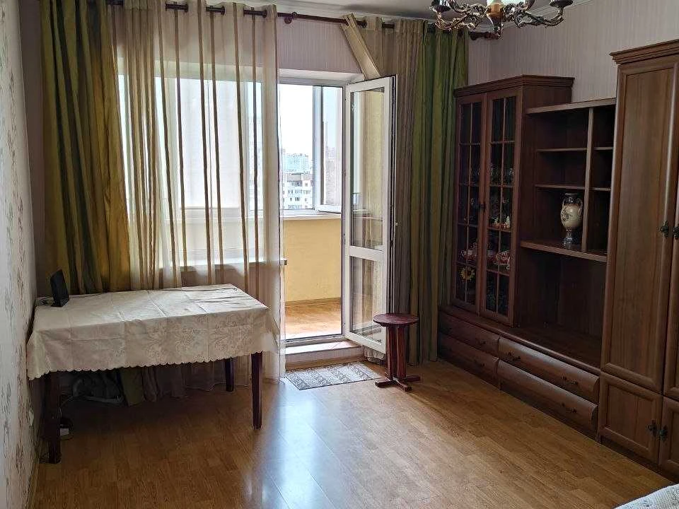 Квартира. Київ, Милославська вулиця