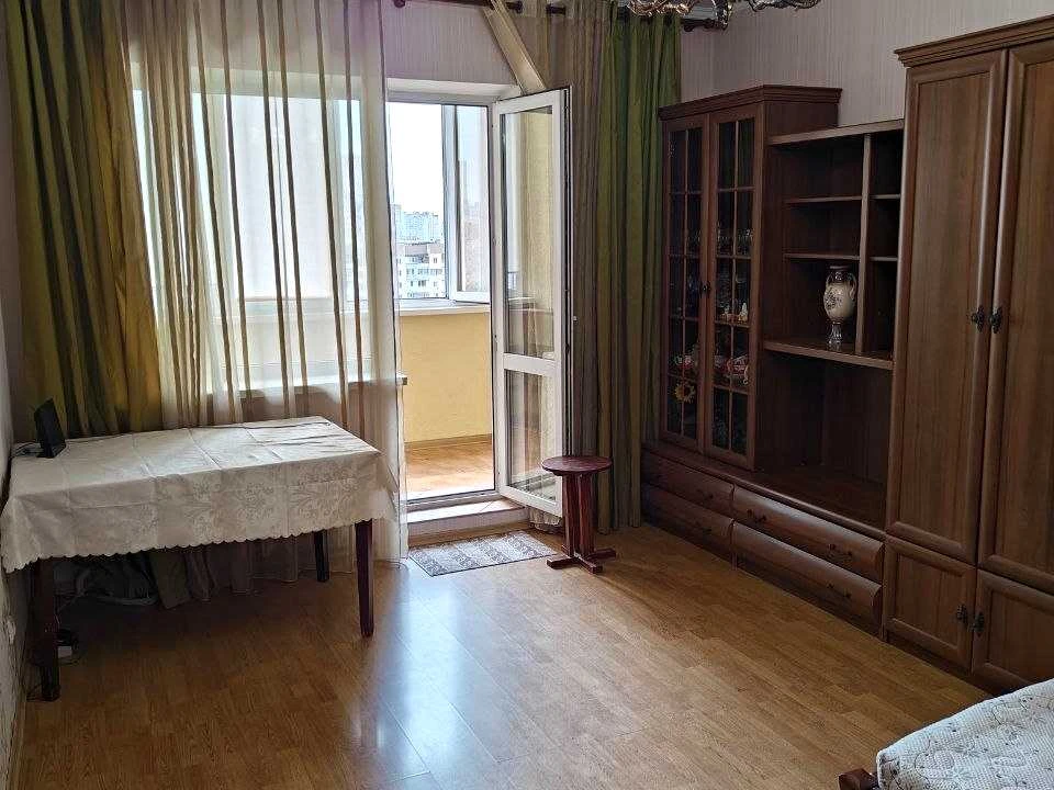 Квартира. Київ, Милославська вулиця