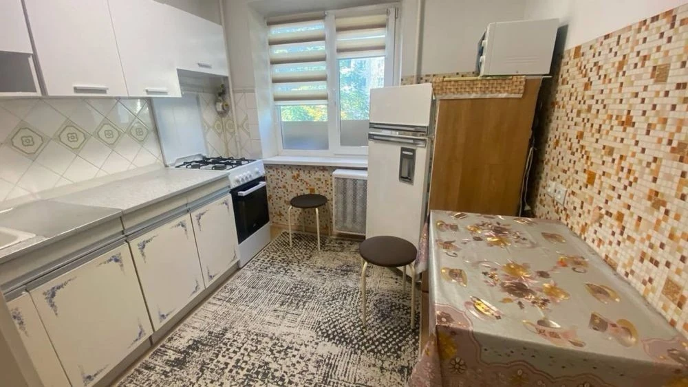 Apartment for rent, Petro Pavlovskaya Street, 12, Kurenivka