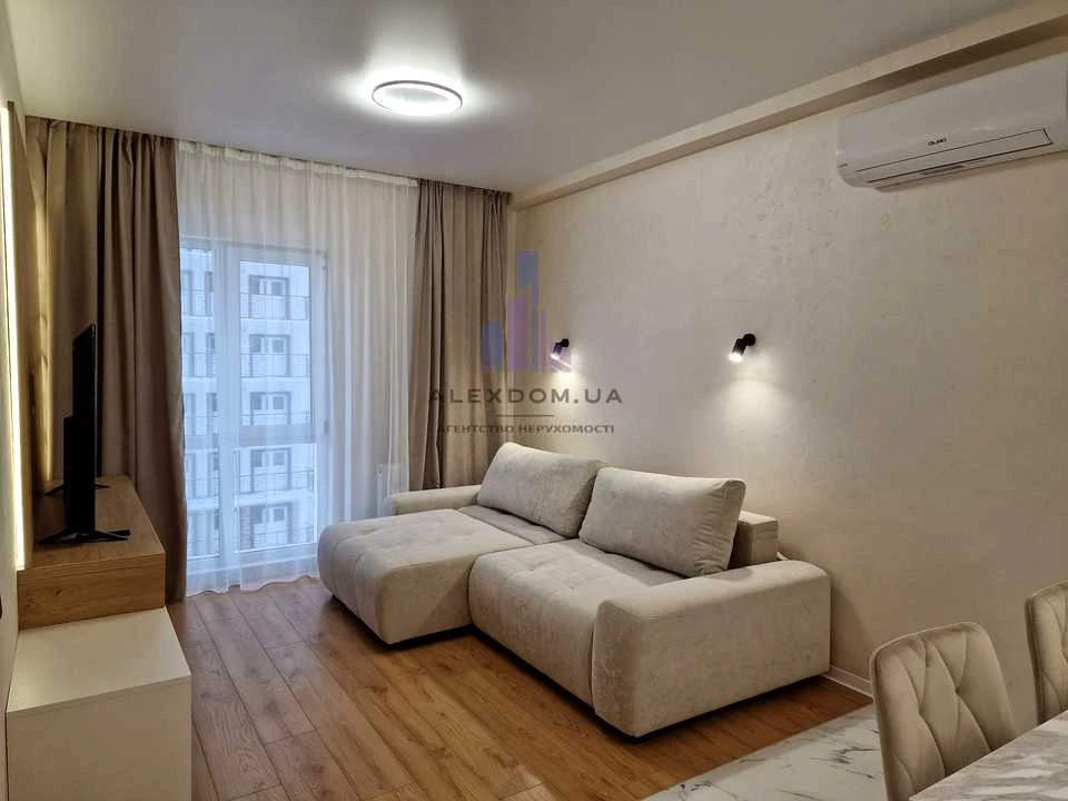 Квартира. Київ, вулиця Михайла Максимовича, 28