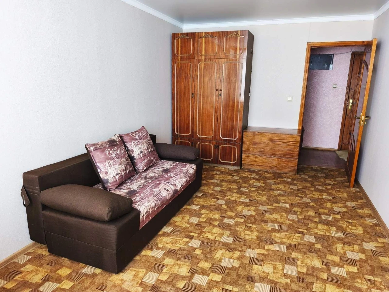 Pl. Obolonska 5