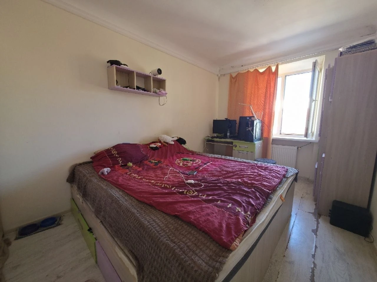 4-room apartment "CHESKA" on Nezalezhnosti Avenue