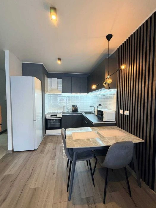 1-room apartment for sale with modern renovation, Kulpark Street