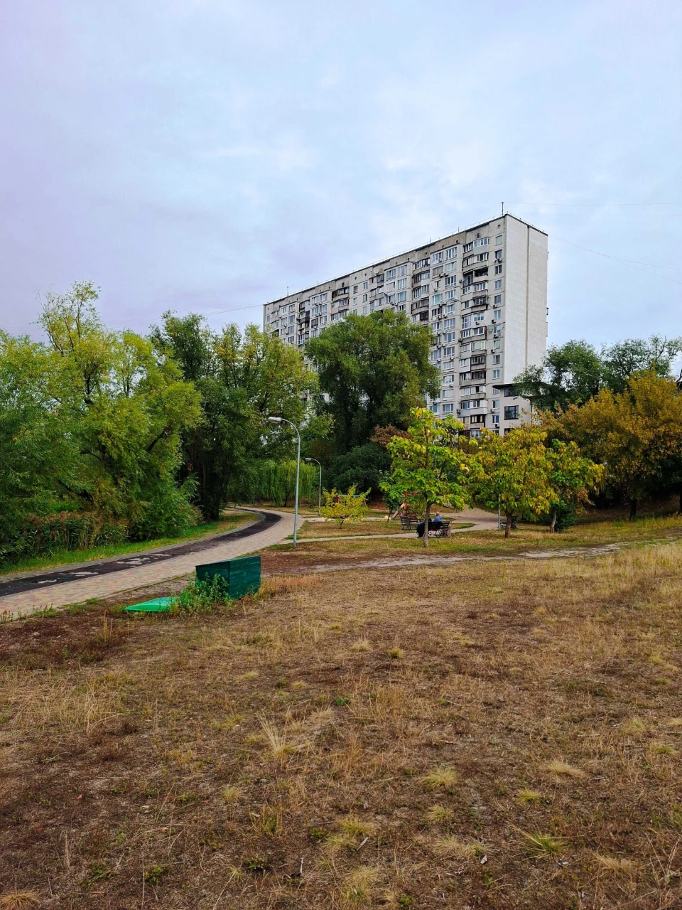 Затишна 1-кімнатна квартира з панорамним видом на озеро Тель