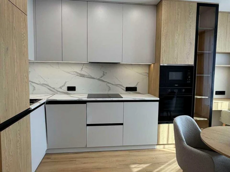 Apartment. Ivano-Frankivsk, Vovchynetska St.