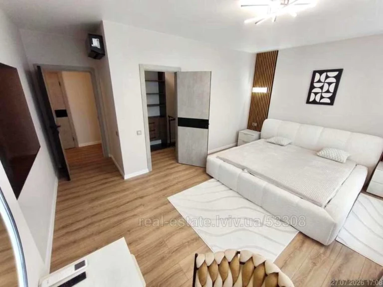 Apartment. Kulparkivska Street, Lviv