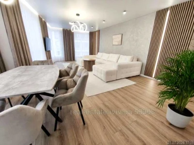 Apartment. Kulparkivska Street, Lviv