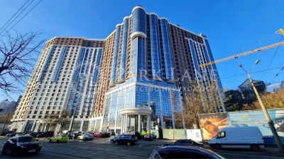 Продається розкішна видова квартира в «PODIL PLAZA & RESIDENCE»