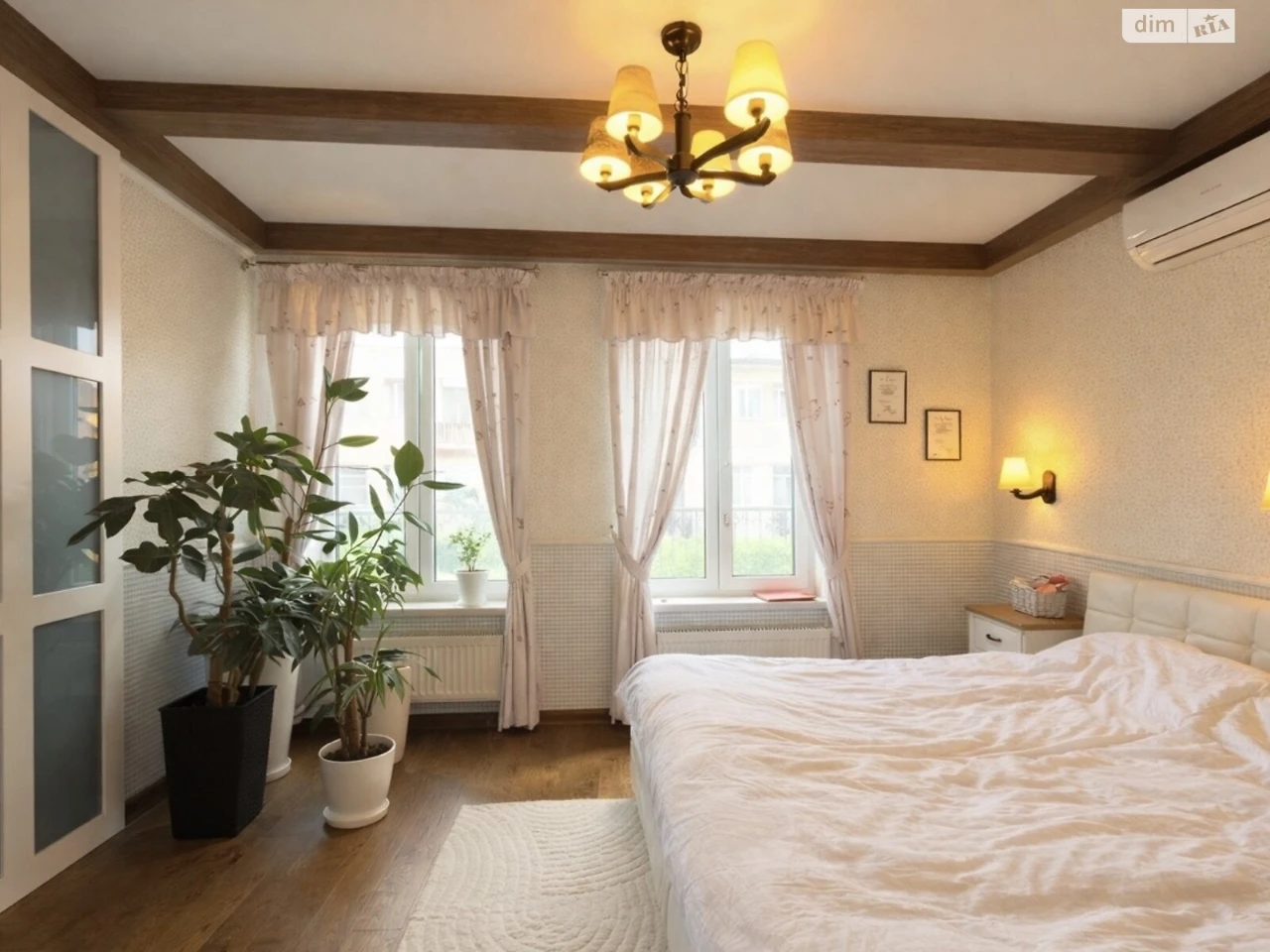 Long-Term Rental House, Obolonskyi