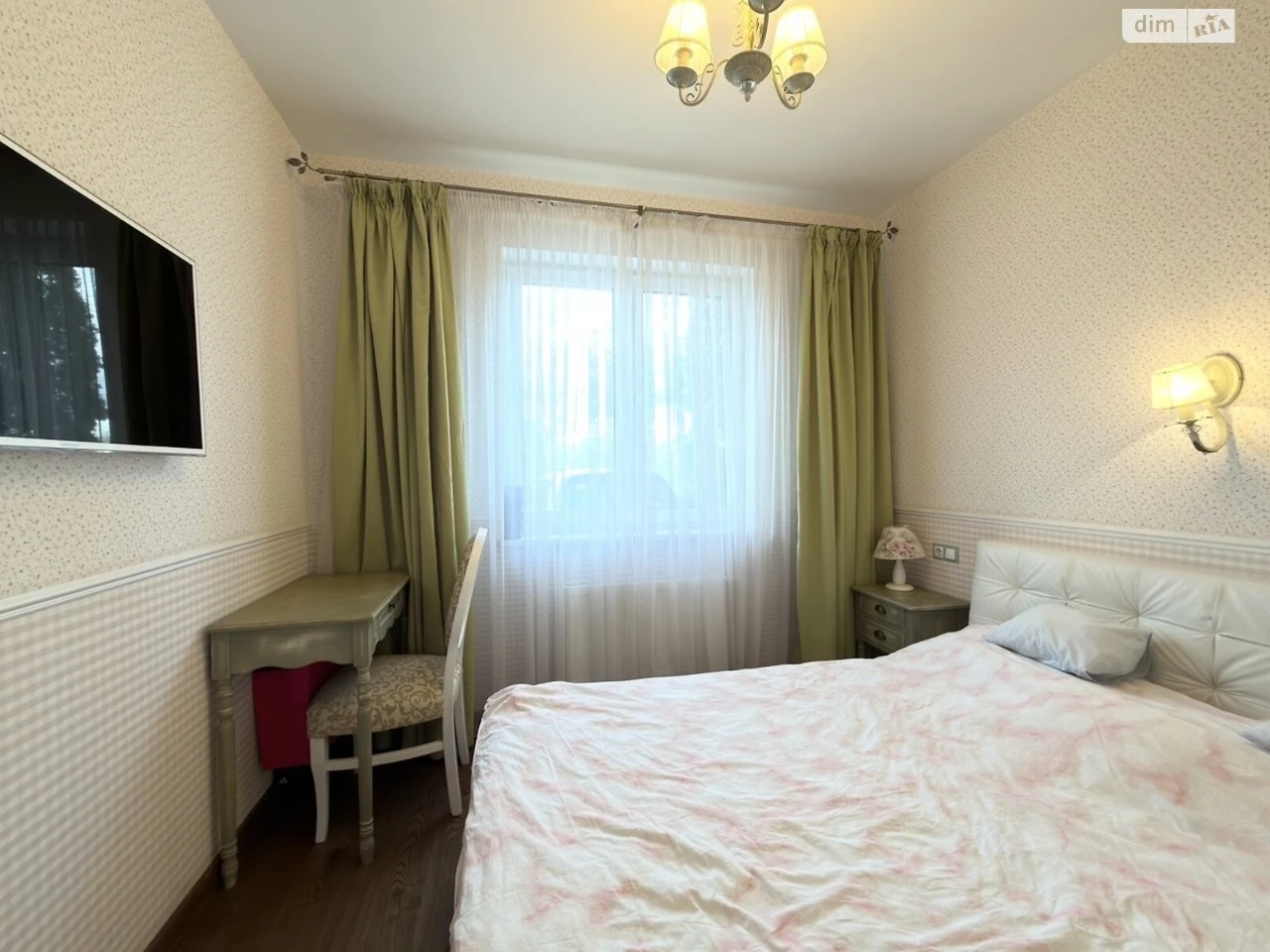 Long-Term Rental House, Obolonskyi