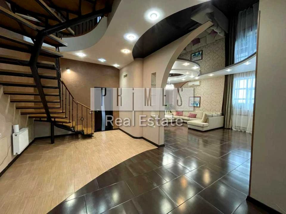 House. 37 Sadova St, Kyiv