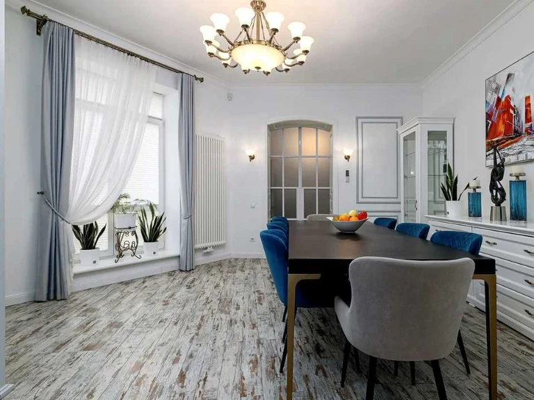 Apartment. Mosnya Street, Lviv
