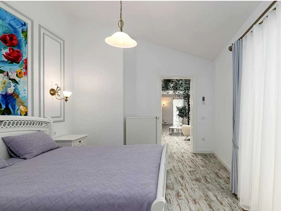 Apartment. Mosnya Street, Lviv