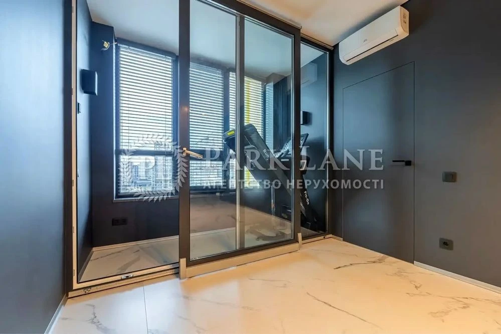Stylish 2-bedroom apartment in a modern residential complex "Fifth Quarter" for sale