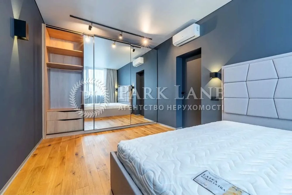 Stylish 2-bedroom apartment in a modern residential complex "Fifth Quarter" for sale
