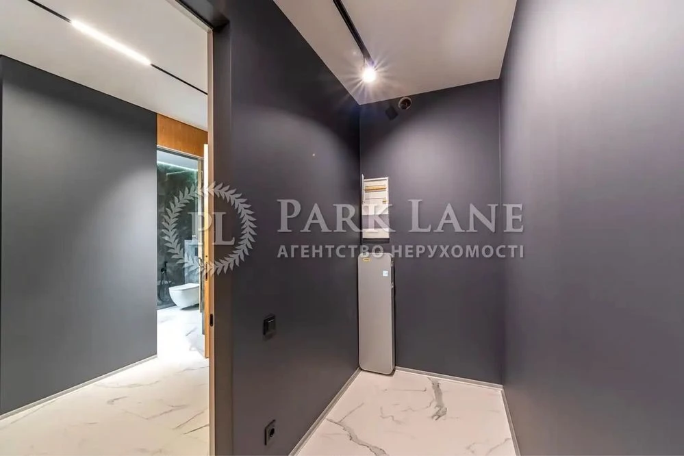 Stylish 2-bedroom apartment in a modern residential complex "Fifth Quarter" for sale