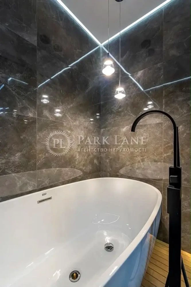 Stylish 2-bedroom apartment in a modern residential complex "Fifth Quarter" for sale