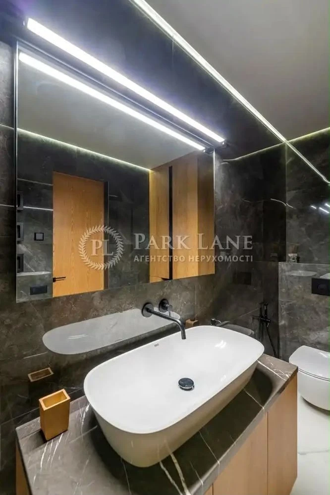 Stylish 2-bedroom apartment in a modern residential complex "Fifth Quarter" for sale