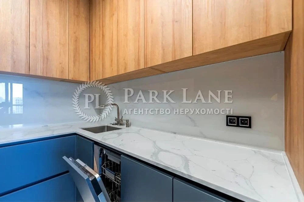 Stylish 2-bedroom apartment in a modern residential complex "Fifth Quarter" for sale
