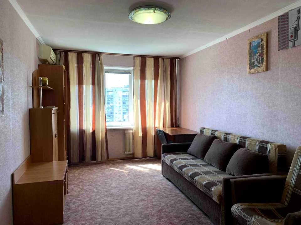 One-bedroom apartment. Obolon Street, Kyiv.