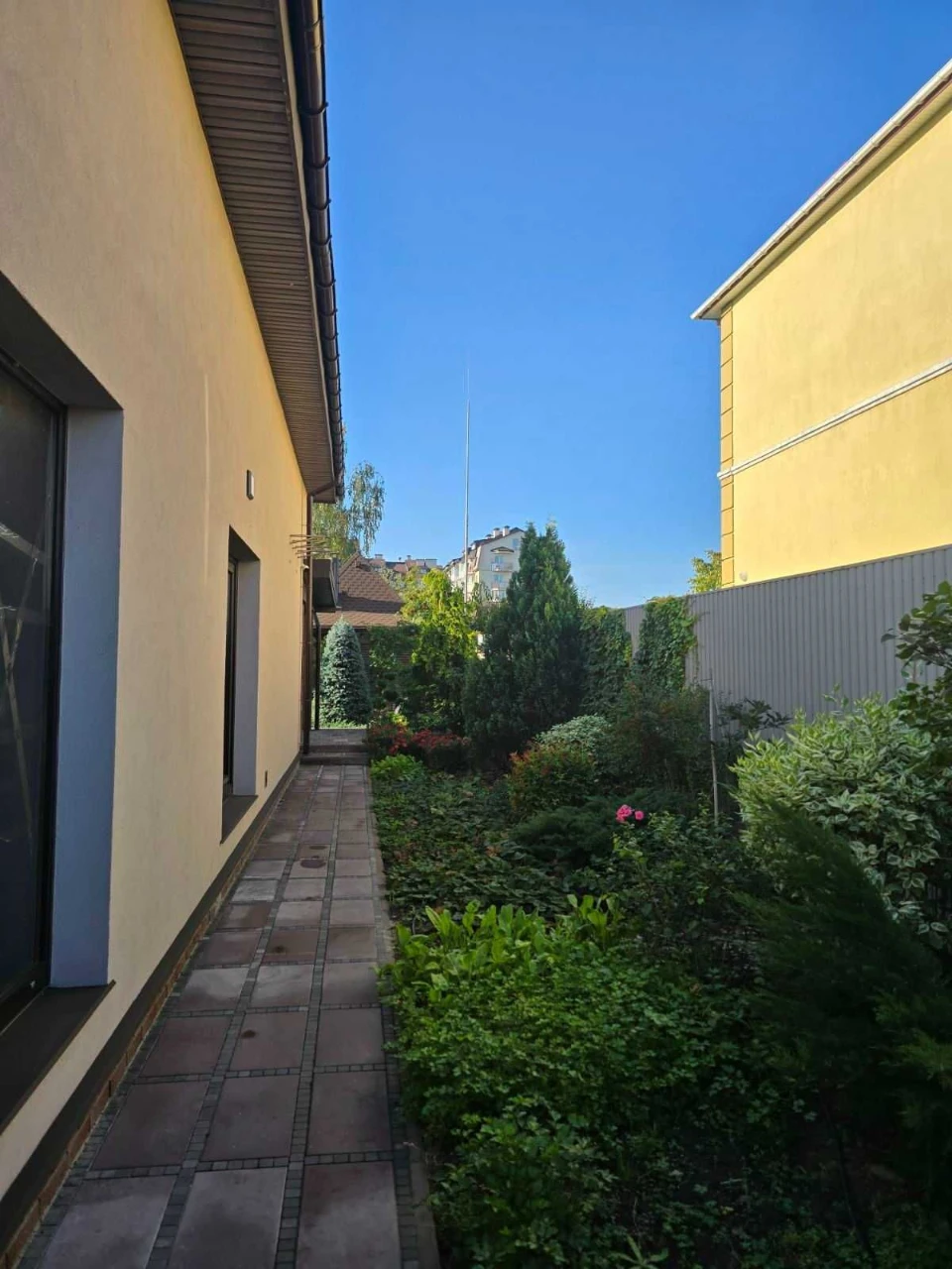 Sale of house in Upper Bortnichy