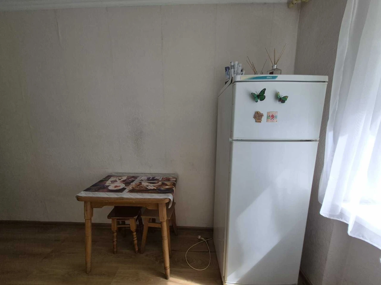 Черьомушки, 2-й этаж, мебель и техника остаются - продам