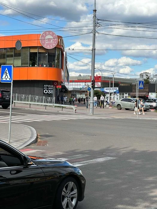 Двухкомнатная Строителей срочно продам