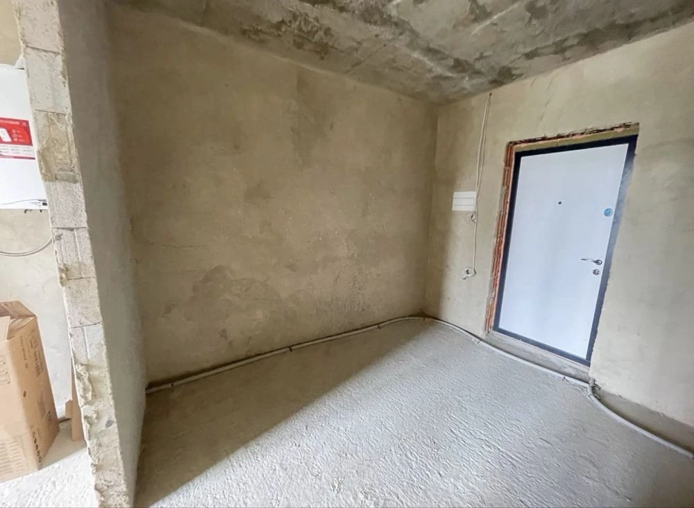 One-bedroom apartment for sale from owner in Amber Park residential complex, 46